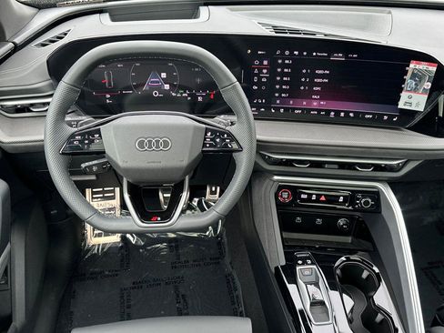 New 2025 Audi SQ5 Premium Plus image 13