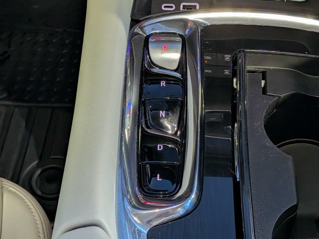 Used 2023 Buick Enclave Essence w/ Experience Buick Package FWD image 22