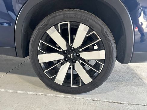 Used 2025 Mitsubishi Outlander SE AWD/4WD image 7