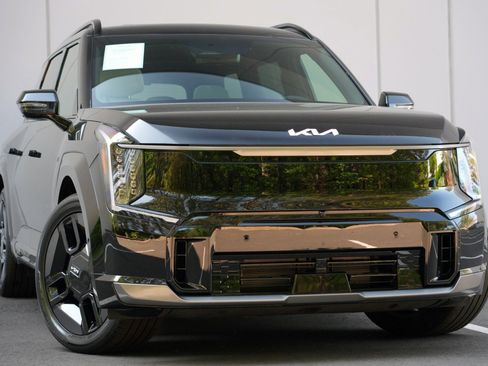 Used 2025 Kia EV9 GT-Line AWD/4WD image 4