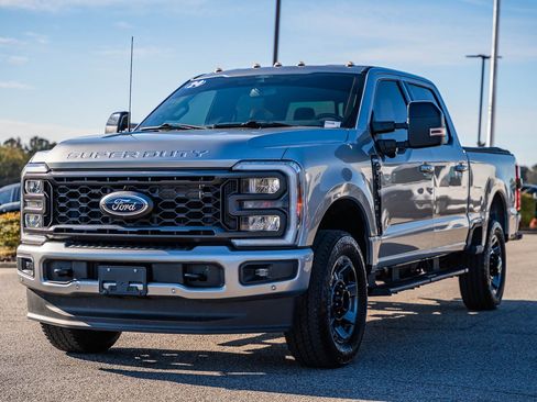 Certified 2024 Ford F250 Lariat w/ Lariat Ultimate Package image 3