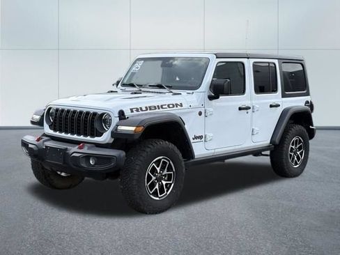 Used 2025 Jeep Wrangler Unlimited Rubicon AWD/4WD image 6