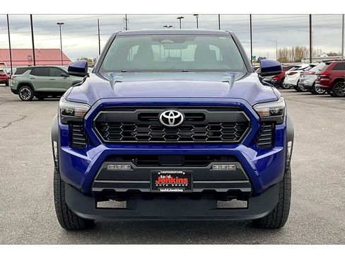 Used 2024 Toyota Tacoma TRD Sport image 3