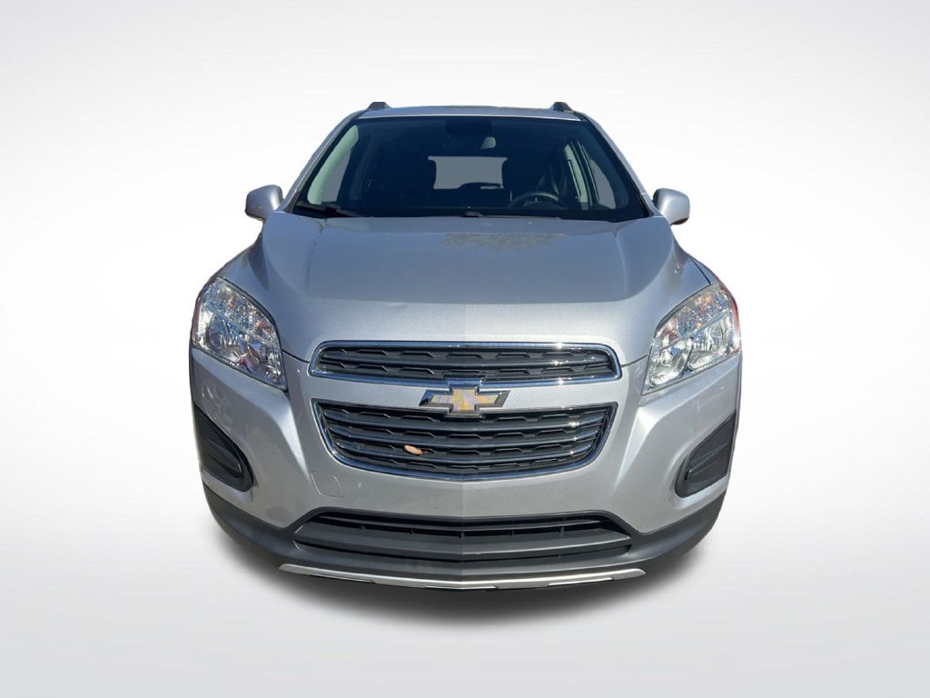 Used 2015 Chevrolet Trax LT w/ LT Plus Package AWD/4WD image 2