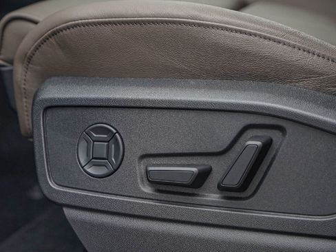 New 2025 Audi Q5 Premium Plus image 17