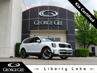 Certified 2024 Kia Telluride EX w/ EX Captain's Chair Package