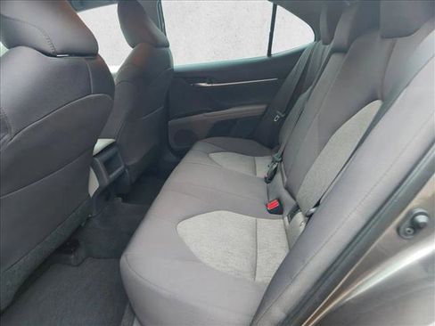 Used 2020 Toyota Camry LE image 17