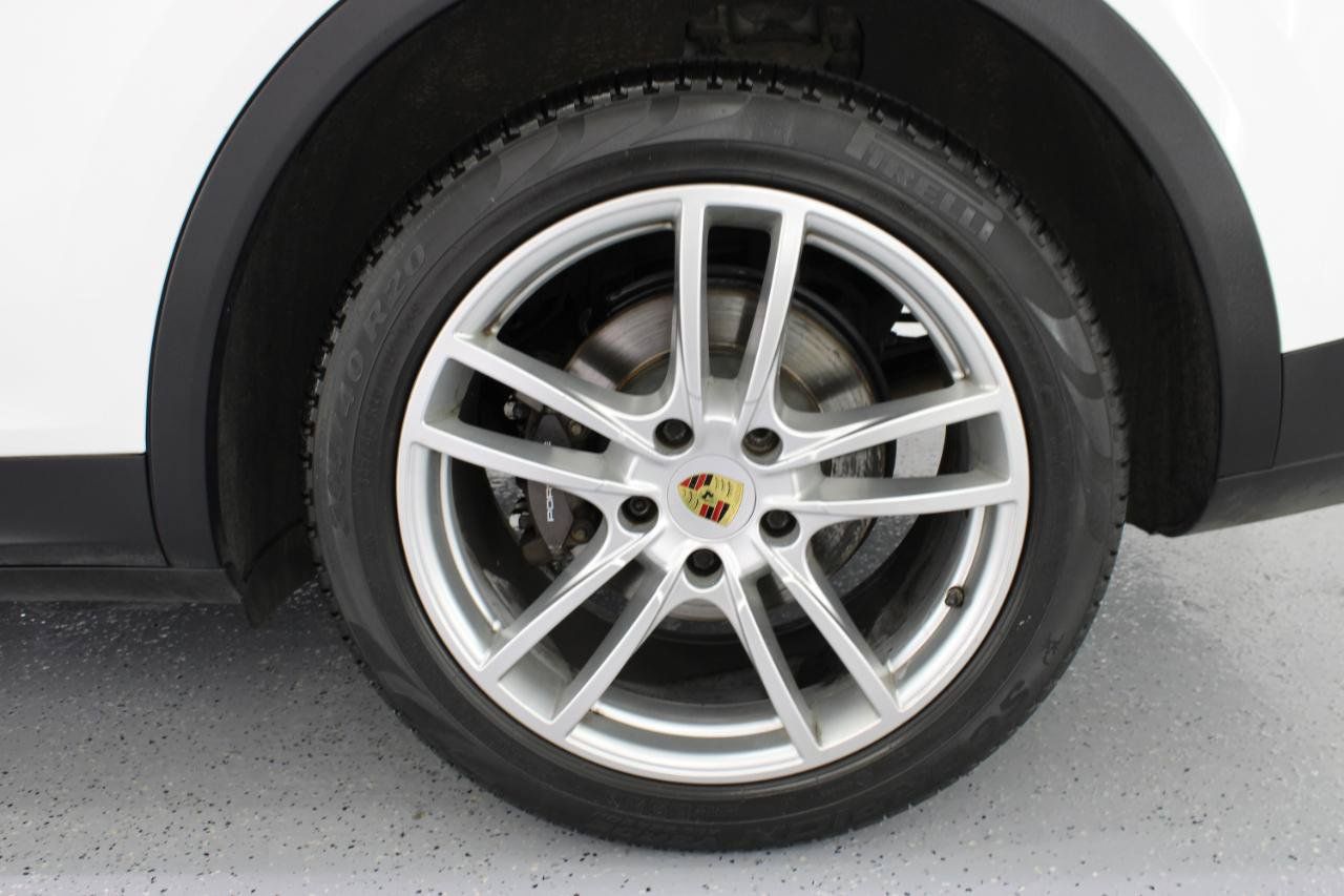 Used 2020 Porsche Cayenne AWD/4WD image 77