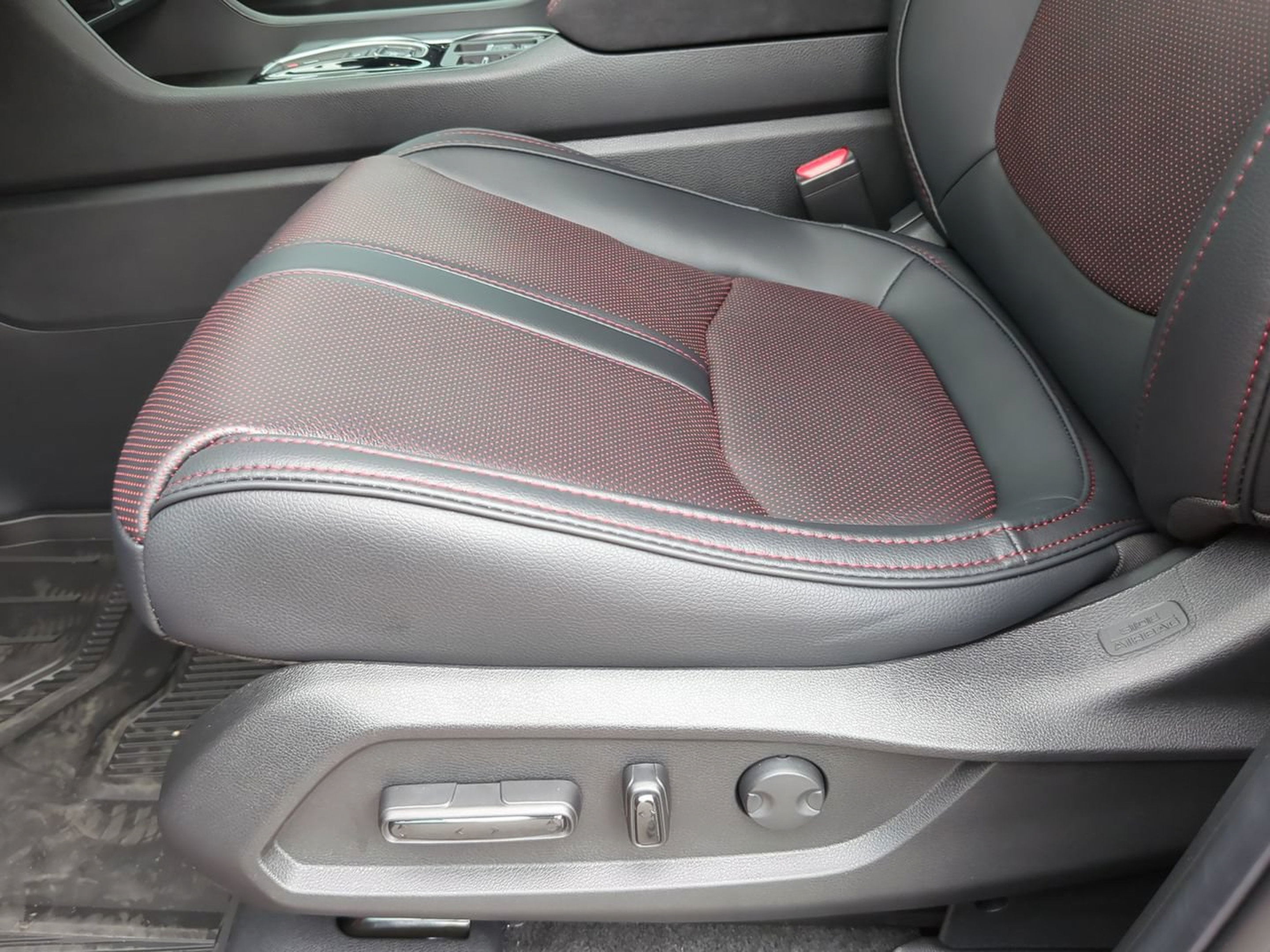 New 2026 Honda Pilot Black Edition image 15
