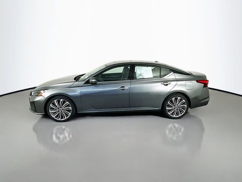 Used 2023 Nissan Altima 2.5 SL FWD image 4