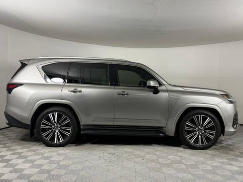 Used 2025 Lexus LX 600 4WD w/ Accessory Package (2T) image 10