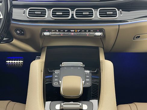 Used 2026 Mercedes-Benz GLS 450 4MATIC image 18