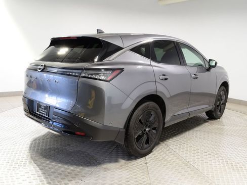 Used 2025 Nissan Murano SV image 3