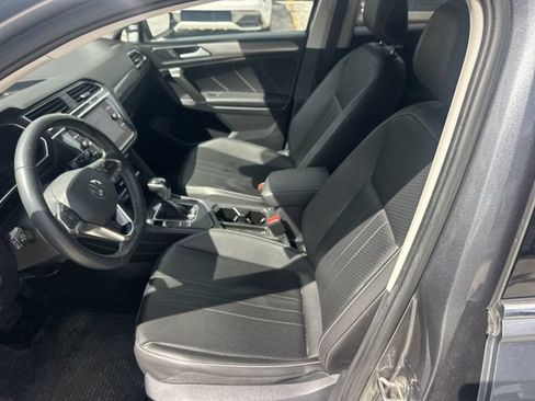 Certified 2022 Volkswagen Tiguan SE FWD image 14