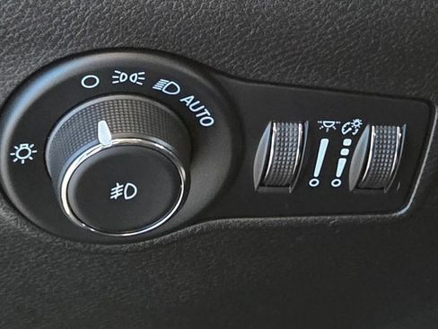 Used 2022 Jeep Compass Latitude w/ Convenience Group AWD/4WD image 33