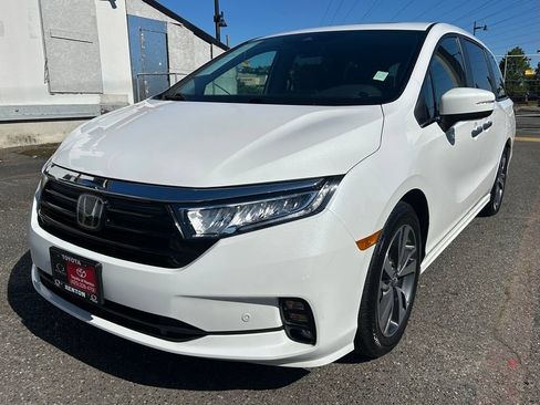 Used 2023 Honda Odyssey Touring image 1