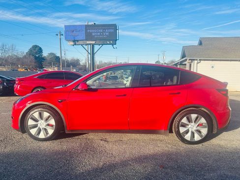 Used 2021 Tesla Model Y Performance image 3