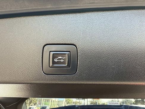 Used 2022 Buick Encore GX Essence w/ Advanced Technology Package image 13