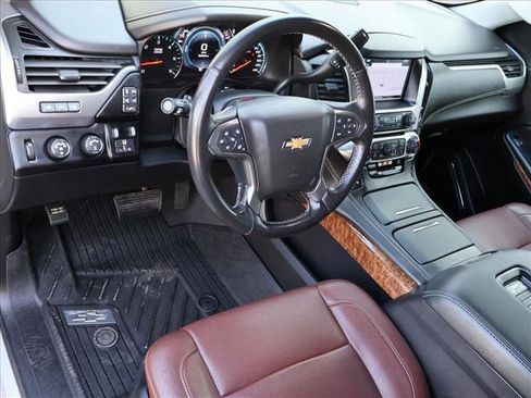 Used 2019 Chevrolet Suburban Premier w/ Premier Plus Edition AWD/4WD image 14
