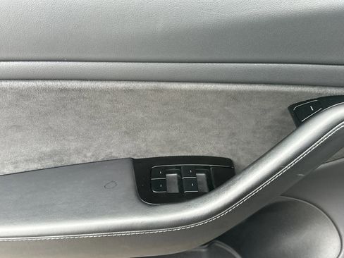 Used 2018 Tesla Model 3 Long Range image 11