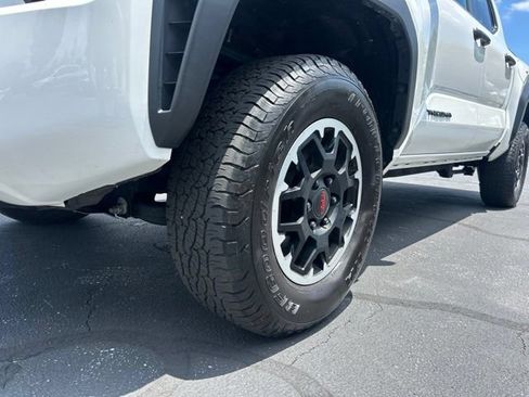 Used 2024 Toyota Tacoma TRD Off-Road AWD/4WD image 14