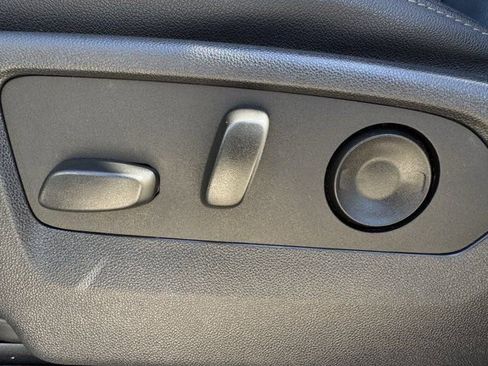 Used 2023 GMC Sierra 1500 SLT w/ SLT Premium Package image 27