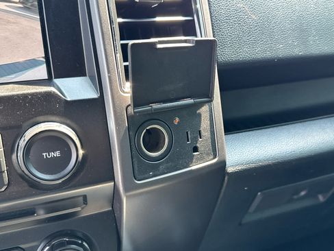 Used 2017 Ford F150 XLT w/ Equipment Group 301A Mid AWD/4WD image 38