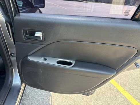Used 2010 Ford Fusion SEL FWD image 18