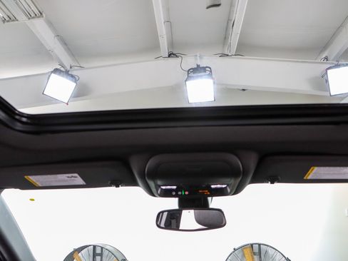 Used 2023 Chevrolet Blazer RS w/ Enhanced Convenience Package image 21