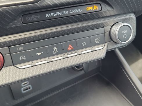 Used 2025 Ford Mustang Coupe RWD image 19