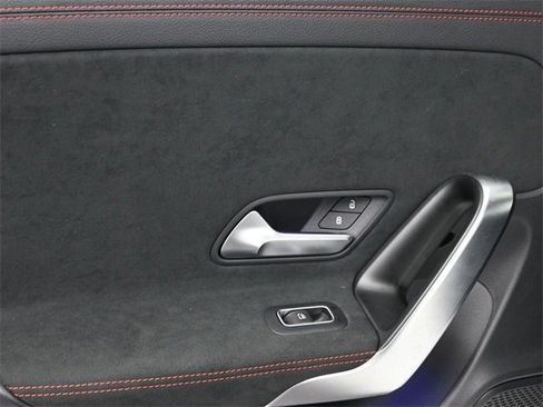 Used 2023 Mercedes-Benz CLA 250 4MATIC image 14