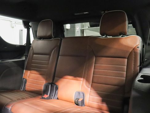 Used 2023 GMC Yukon Denali Ultimate image 22