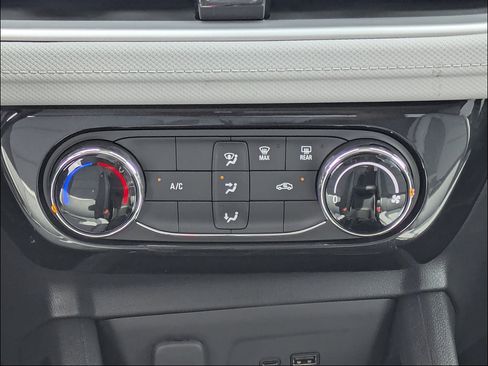 New 2026 Chevrolet TrailBlazer LT w/ Driver Confidence Package FWD image 23