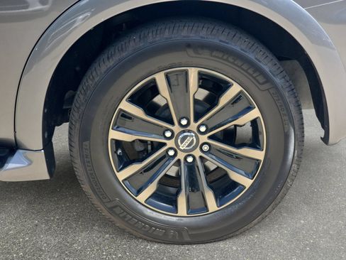 Used 2020 Nissan Armada Platinum w/ Captain's Chairs Package AWD/4WD image 32