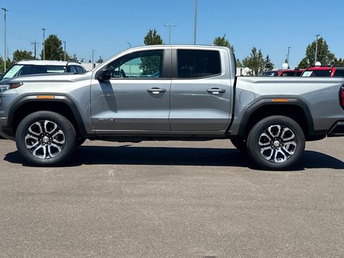 Used 2024 GMC Canyon AT4 w/ AT4 Premium Package AWD/4WD image 7