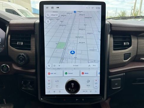 Used 2023 Ford Expedition Max Limited image 19