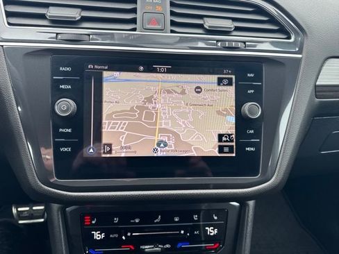 Used 2023 Volkswagen Tiguan SEL R-Line image 27
