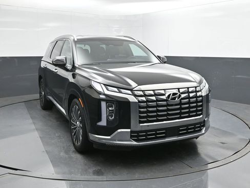 Used 2023 Hyundai Palisade Calligraphy image 22