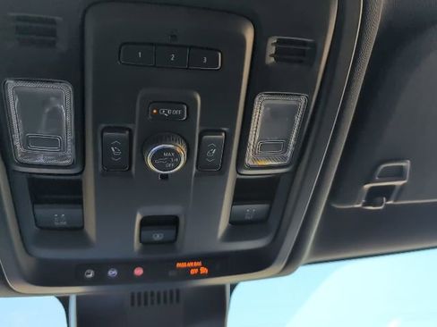 Used 2024 Chevrolet Tahoe RST w/ Luxury Package AWD/4WD image 19