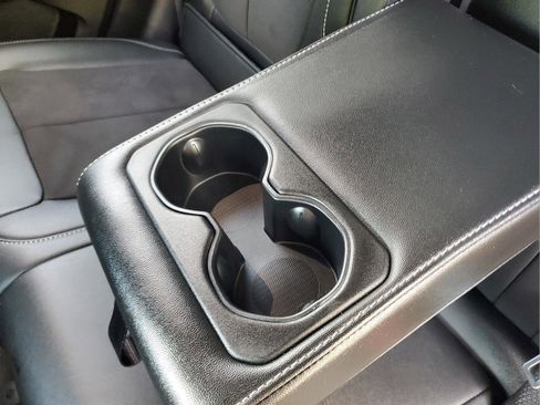 Certified 2024 Jeep Grand Cherokee Altitude image 11