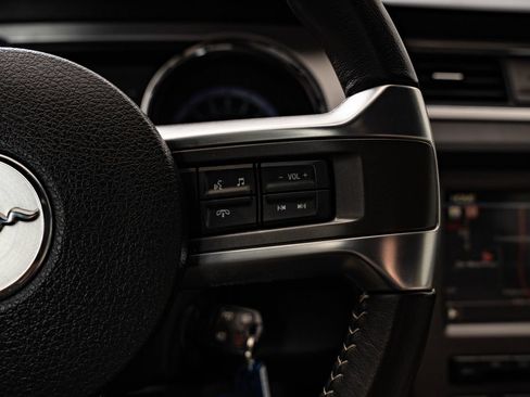 Used 2013 Ford Mustang GT Premium w/ Electronics Pkg RWD image 27