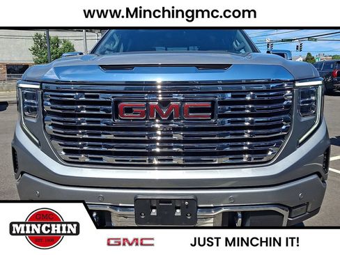 Used 2023 GMC Sierra 1500 Denali AWD/4WD image 2