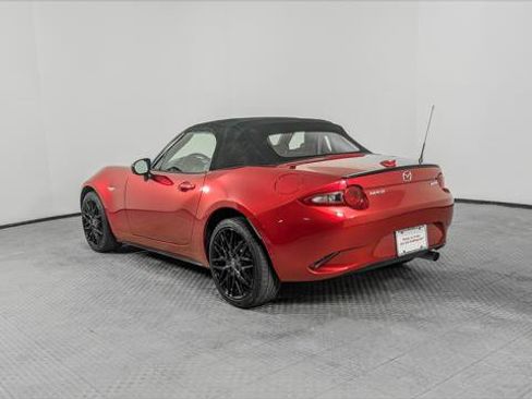 Used 2016 MAZDA MX-5 Miata Club RWD image 32