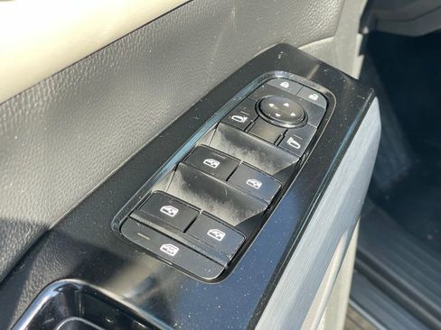 Certified 2022 Nissan Pathfinder SL w/ SL Premium Package image 14