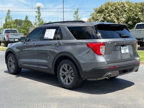 Used 2021 Ford Explorer XLT w/ Equipment Group 202A RWD image 5