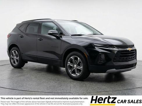 Used 2025 Chevrolet Blazer LT FWD image 1