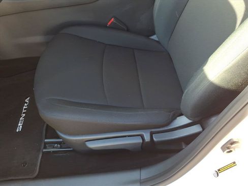 Used 2025 Nissan Sentra S FWD image 22