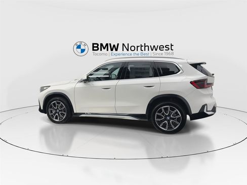 New 2026 BMW X1 xDrive28i w/ Technology Package AWD/4WD image 11