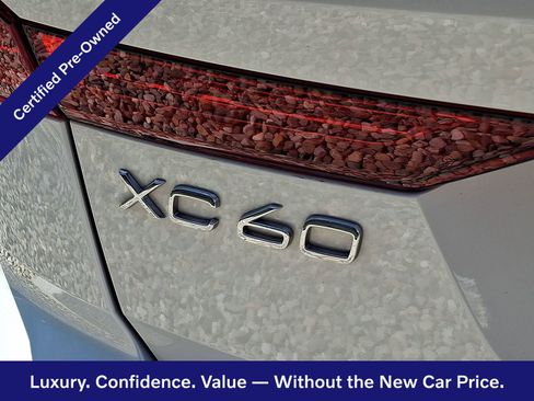 Certified 2023 Volvo XC60 B5 Ultimate w/ Climate Package AWD/4WD image 31