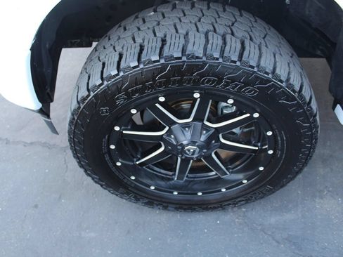 Used 2018 Ford F150 Lariat w/ Equipment Group 502A Luxury AWD/4WD image 12